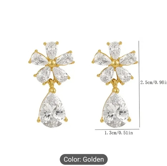 Elegant Flower & Water Drop Stud Earring - Picture 4 of 4